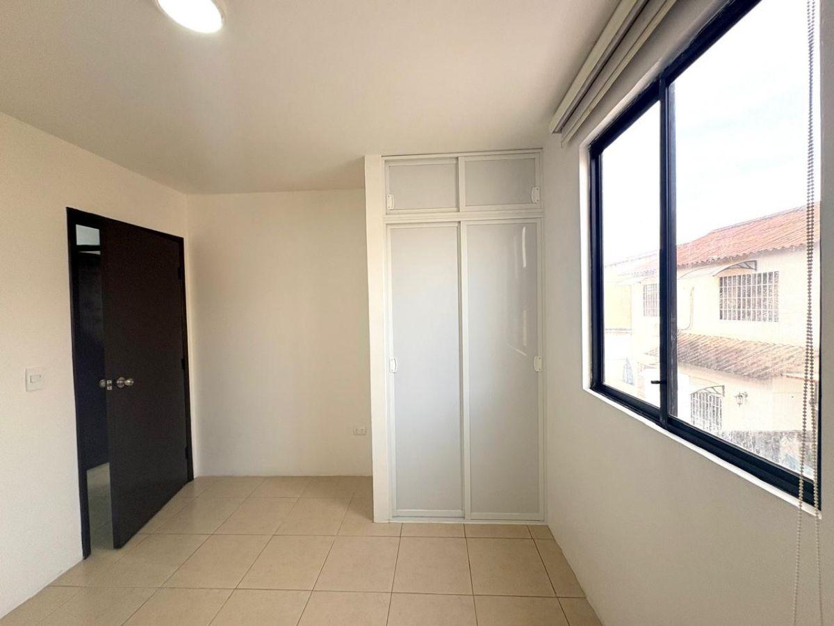 Casa en Venta en Urbanización Villa Club Etapa Floral Via Daule Aurora, Guayas — imagen 6