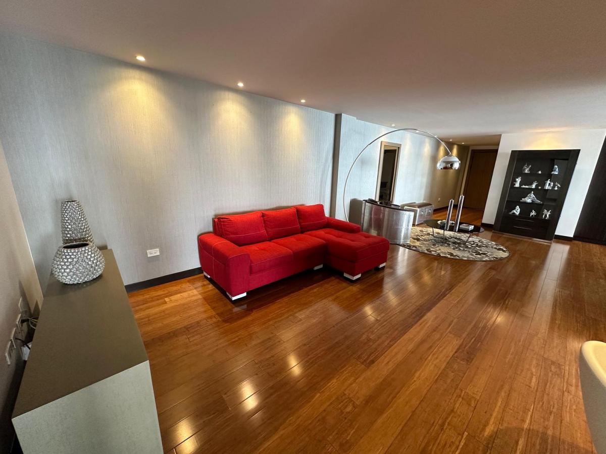 Kr - Sector Lomas de Monteserrin, Departamento 2d Más Estudio en Venta 170 m² con Terraza Propia — imagen 5