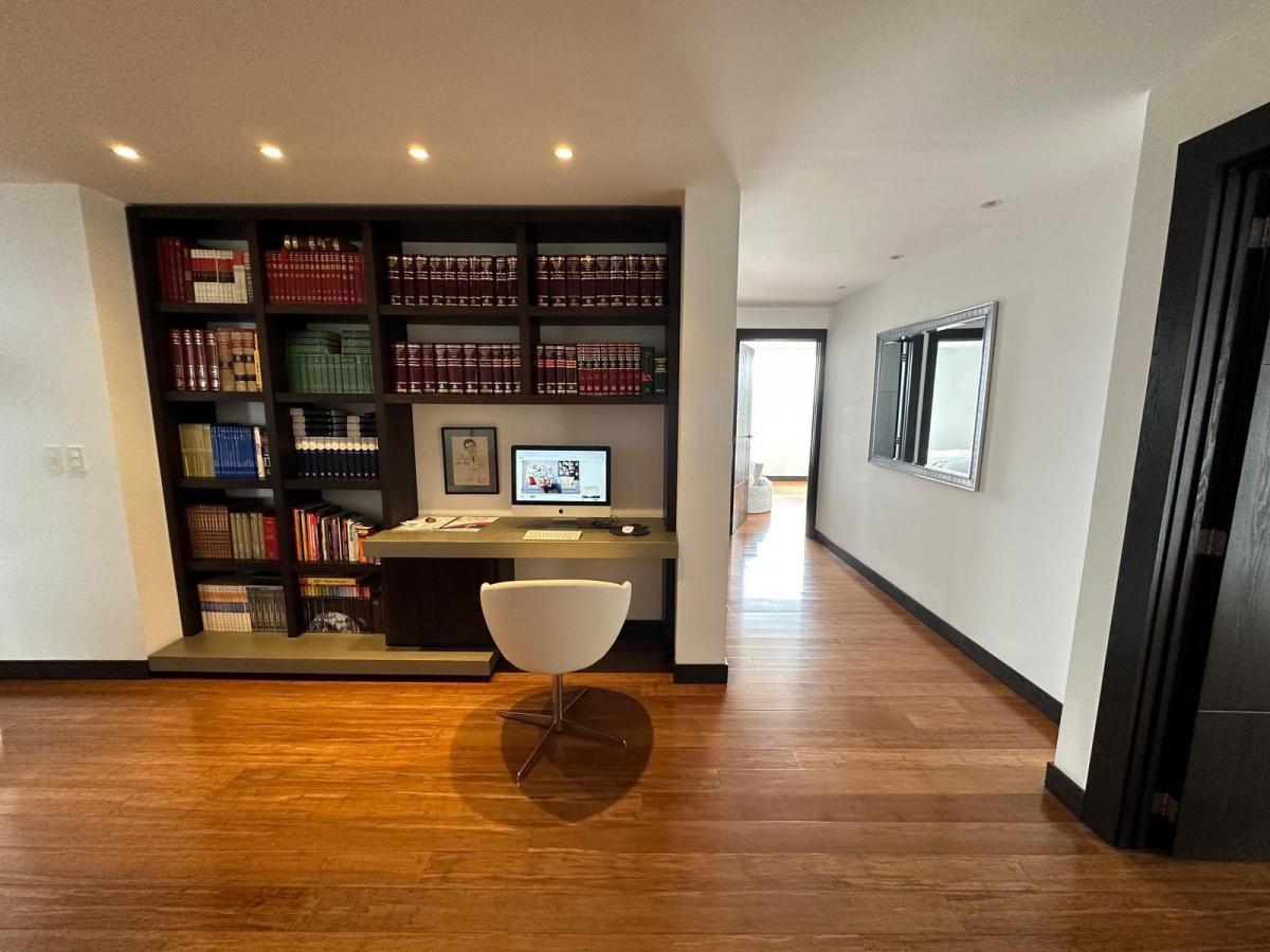 Kr - Sector Lomas de Monteserrin, Departamento 2d Más Estudio en Venta 170 m² con Terraza Propia — imagen 4