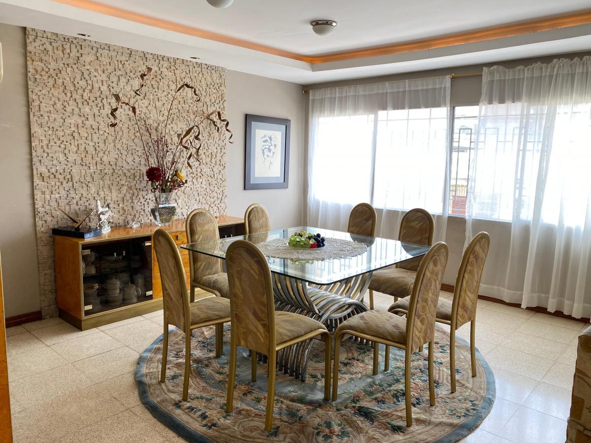 Venta de Casa en Urdesa Central Bálsamos, Guayas — imagen 10