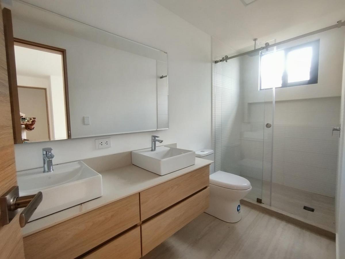 Aef Venta Departamento 2 Dorm. con Balcon en Quito Tennis — imagen 9