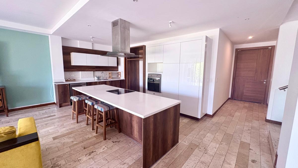 Casa de Venta / 240 m² con 3 Habitaciones en Cumbayá — imagen 7