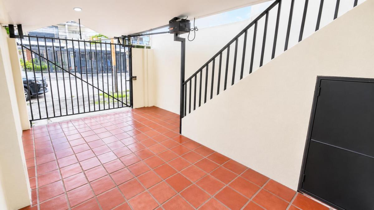 En Venta Casa en Urdesa Central - B. Cobos, Guayas — imagen 10
