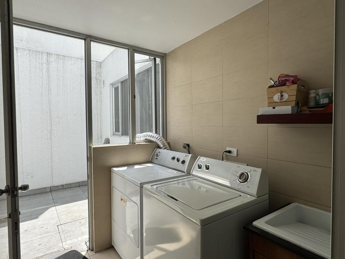 Venta Departamento de 3 Dorm. con Jardín y Patio Urbanización El Condado — imagen 5