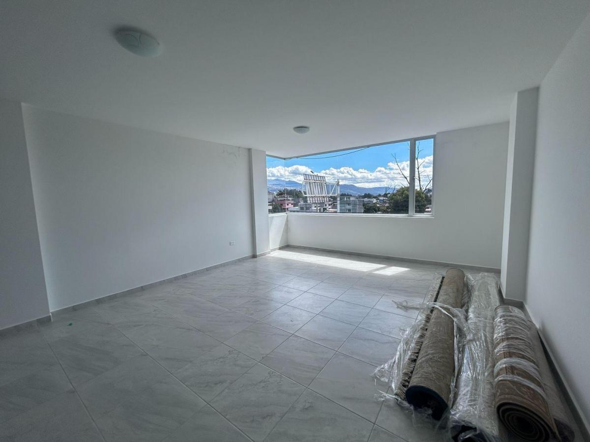 Ira Venta Departamento 2 Habitaciones Sector Abdón Calderón Sangolquí — imagen 8