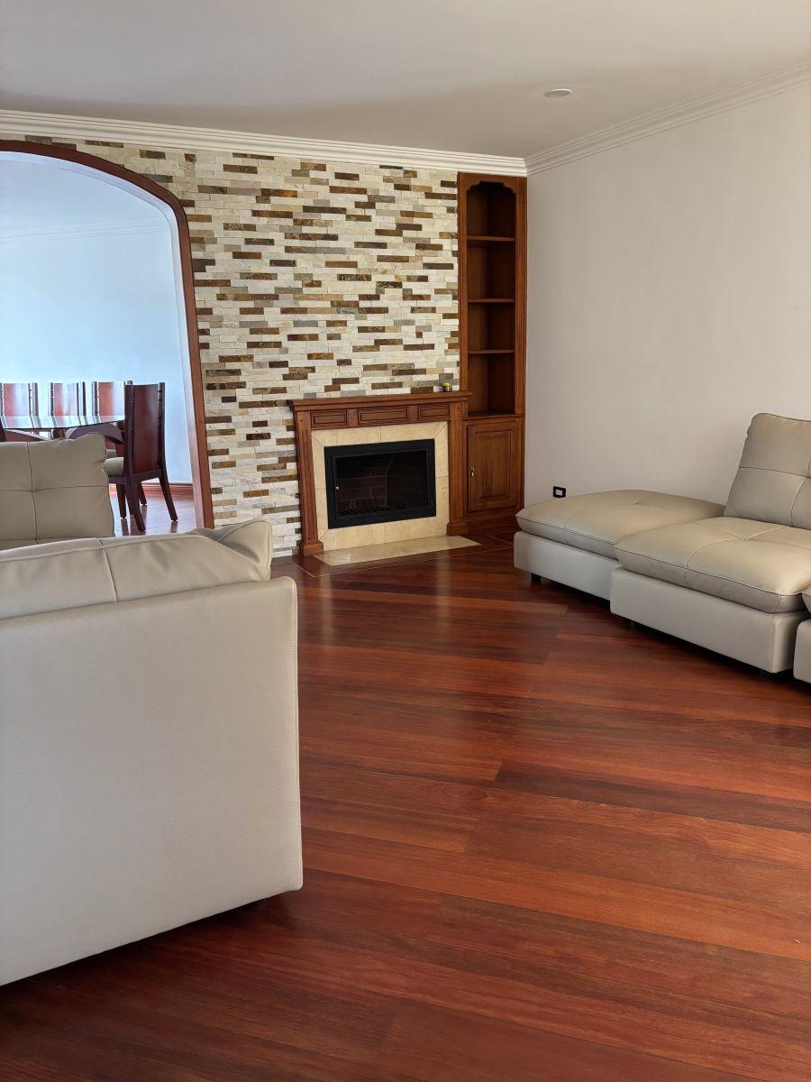 Casa Remodelada de 260 m² con 3 Habitaciones en Venta en Cumbayá — imagen 7