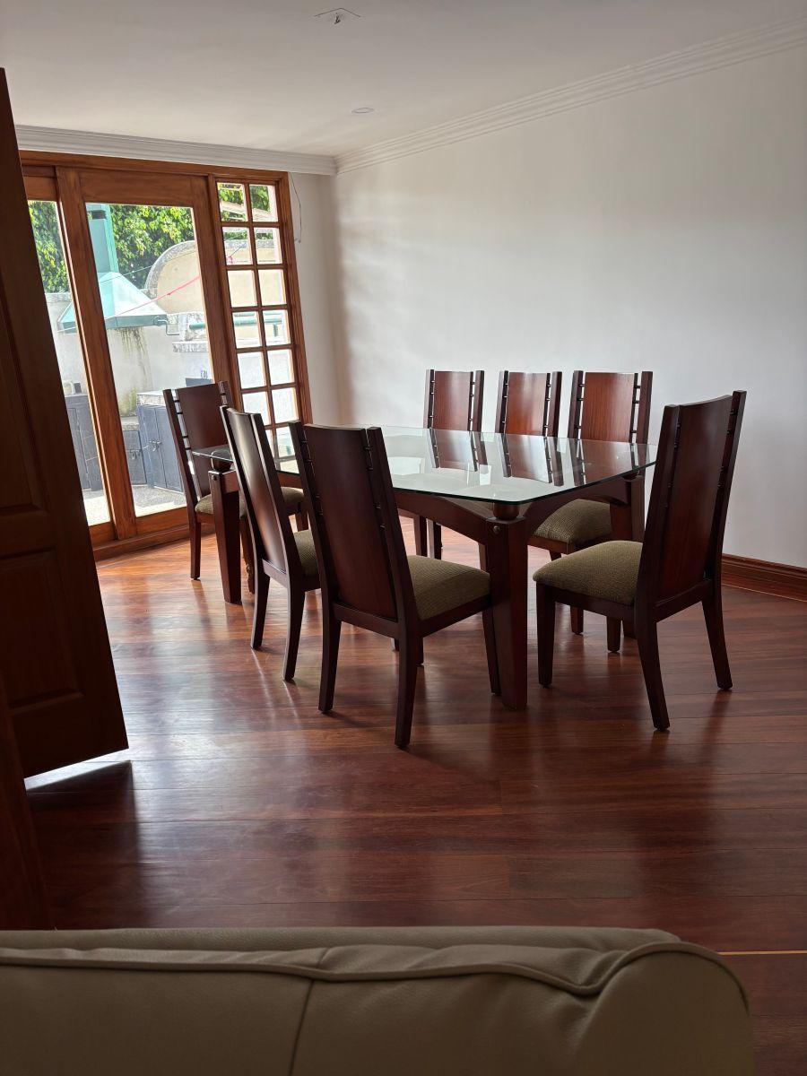 Casa Remodelada de 260 m² con 3 Habitaciones en Venta en Cumbayá — imagen 3