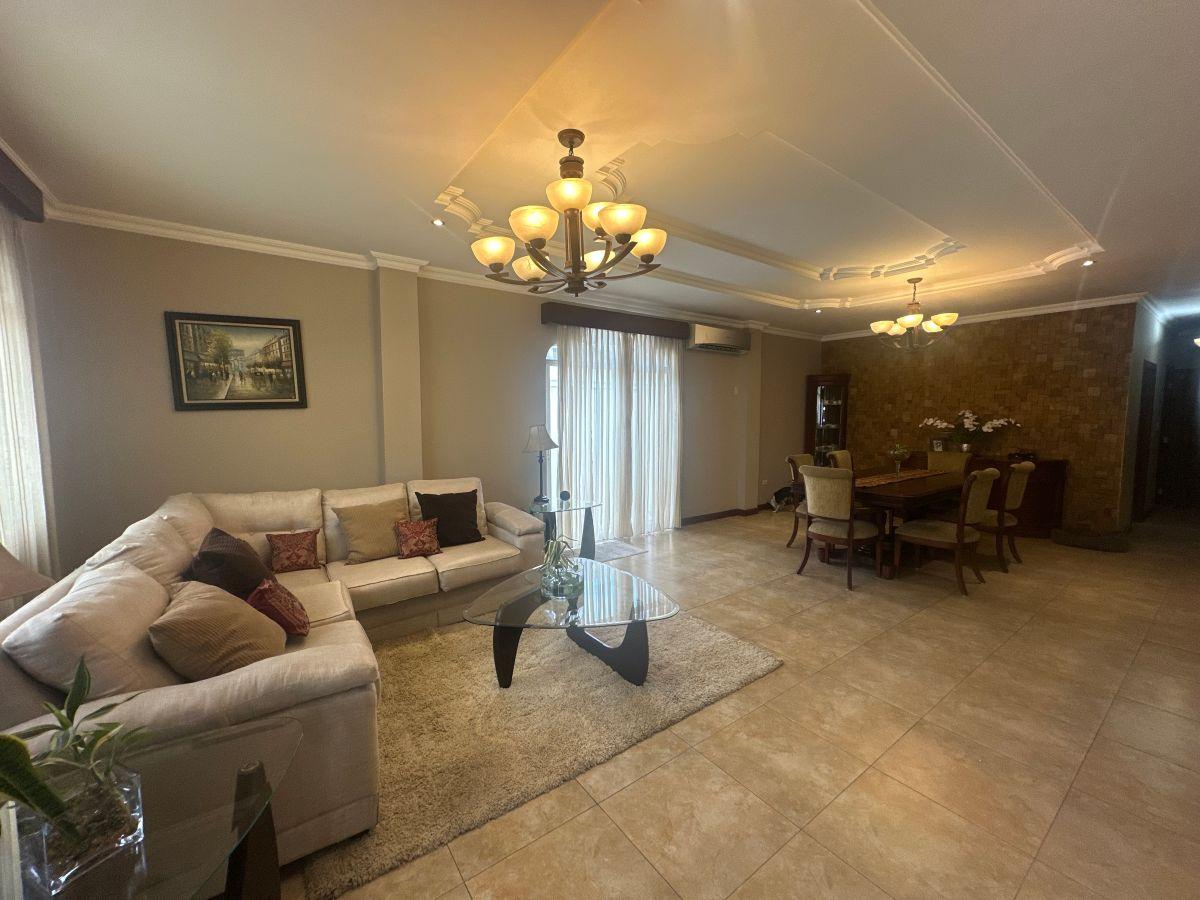 Venta Casa - Villa de Una Planta en Urbanización Fontana Km 2.5 Via Samborondon/ Sector Uess, Guayas — imagen 7