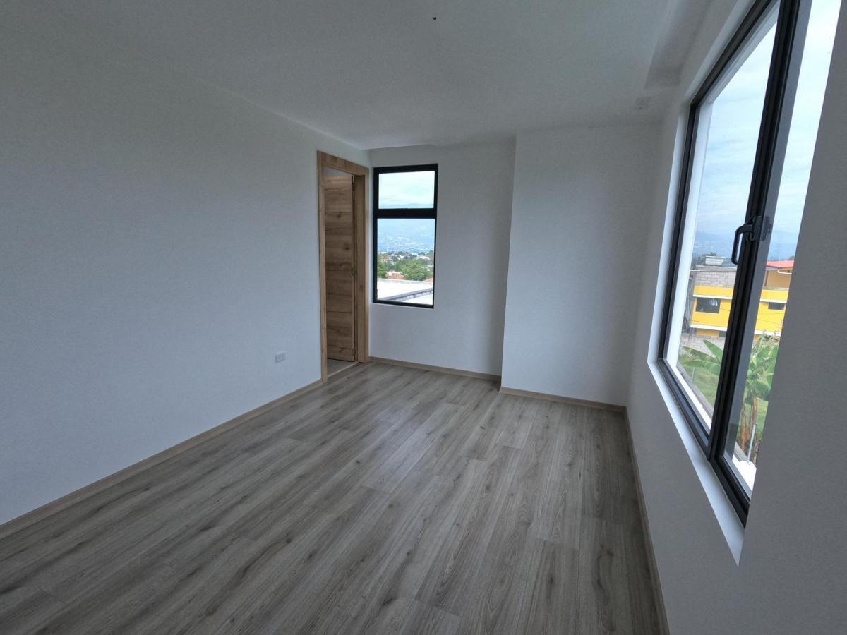Scc. Venta Loft 2 Dorm. Tumbaco — imagen 3
