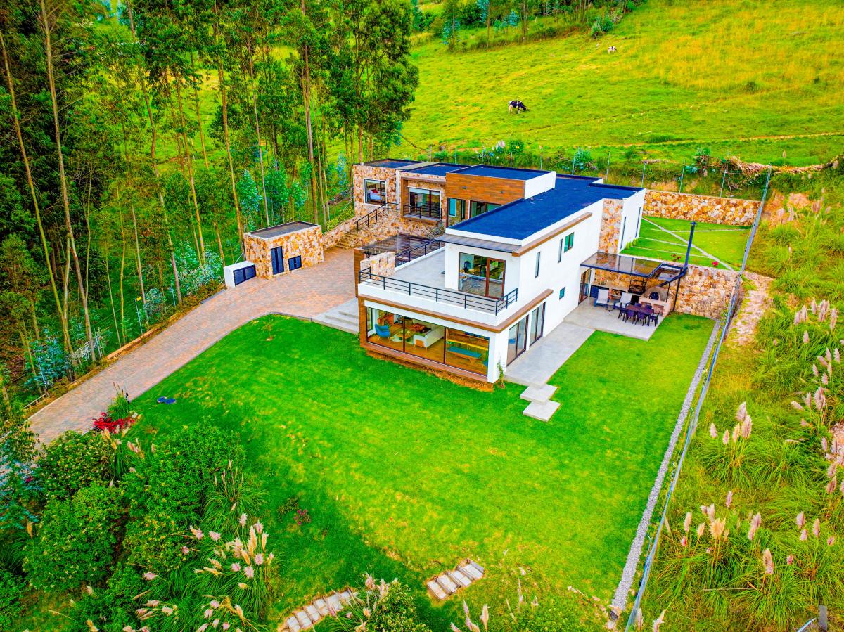 Casa de Miguel: Lujosa Mansión Amueblada. Azuay — imagen 10