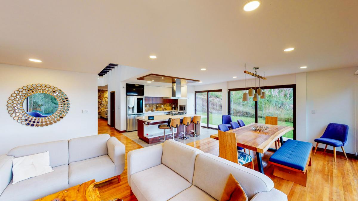 Casa de Miguel: Lujosa Mansión Amueblada. Azuay — imagen 6