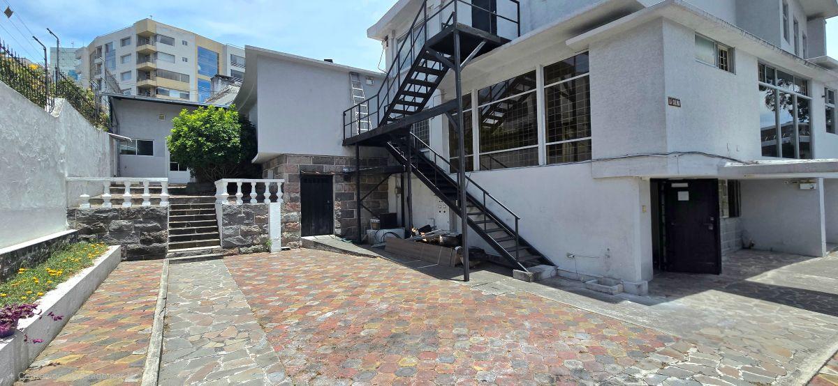 Se Vende Casa Comercial Sector Calle San Ignacio y Av La Coruña — imagen 6
