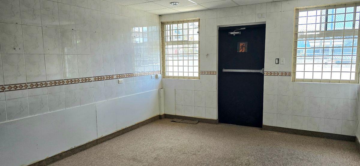 Se Vende Casa Comercial Sector Calle San Ignacio y Av La Coruña — imagen 5