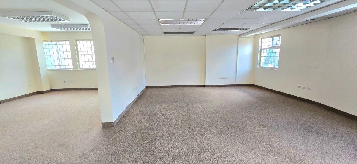 Se Vende Casa Comercial Sector Calle San Ignacio y Av La Coruña — imagen 3