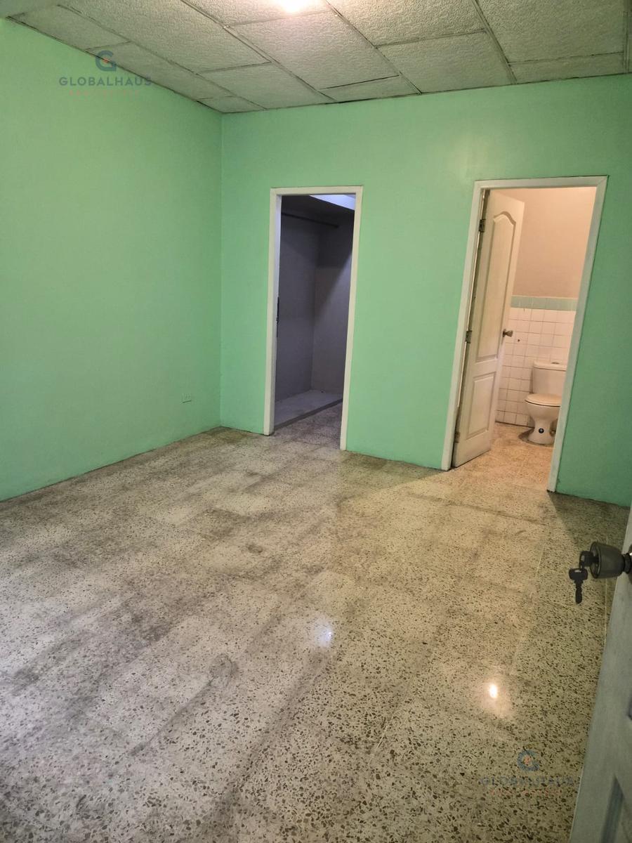 Venta de Departamento Amplio con 3 Habitaciones en Colón y Av del Ejército. Gi. P, Guayas — imagen 8