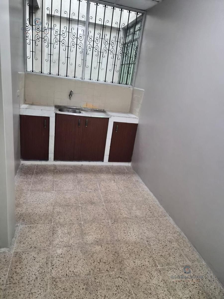 Venta de Departamento Amplio con 3 Habitaciones en Colón y Av del Ejército. Gi. P, Guayas — imagen 7