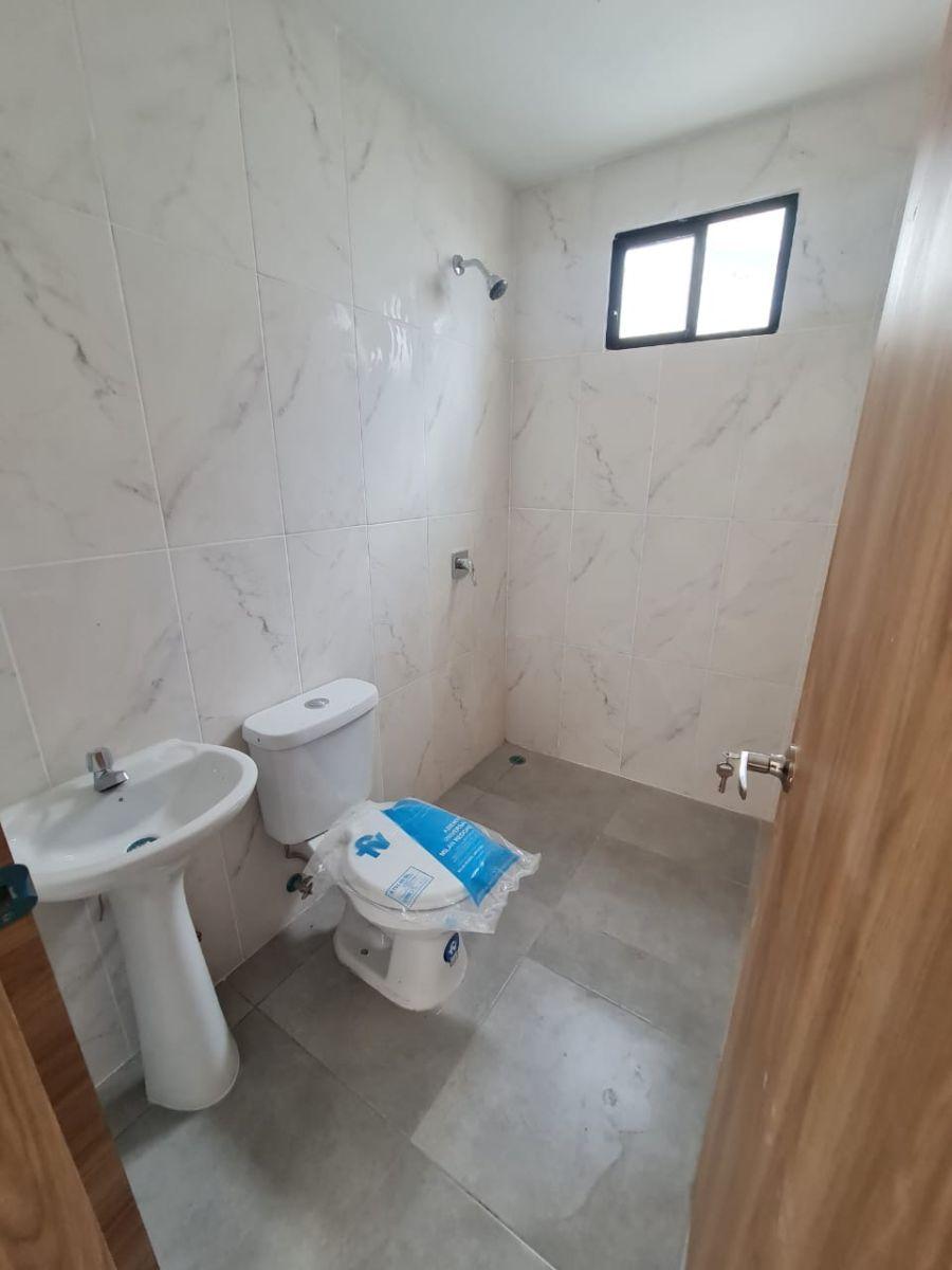 Venta de Casa Cuatro Habitaciones en Urbanización San Antonio/ Samborondon/aurora, Guayas — imagen 9
