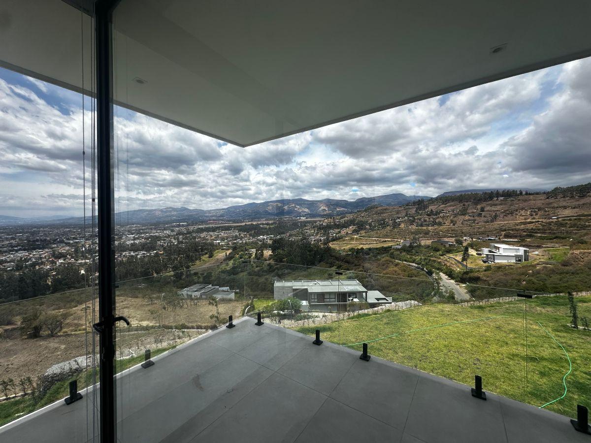 Se Vende Casa Amplia con Linda Vista — imagen 3