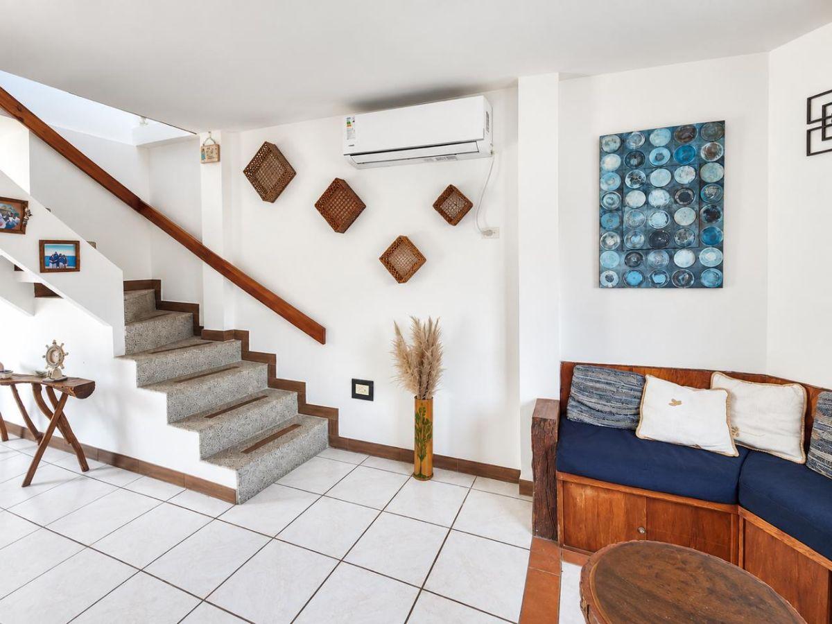 Casa de Dos Pisos con Piscina y Jacuzzi a Pocos Pasos del Mar, Guayas — imagen 6