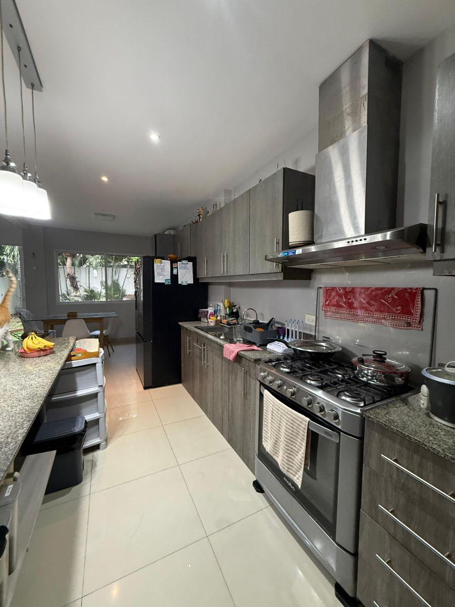 Casa en Venta en La Urbanización Santa Cecilia en Ceibos, Guayas — imagen 7
