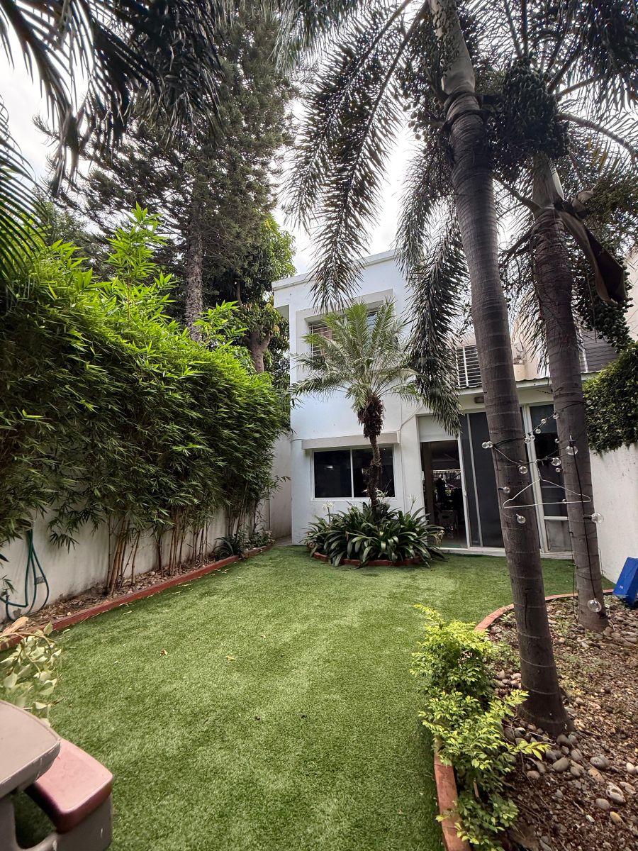 Casa en Venta en La Urbanización Santa Cecilia en Ceibos, Guayas — imagen 6