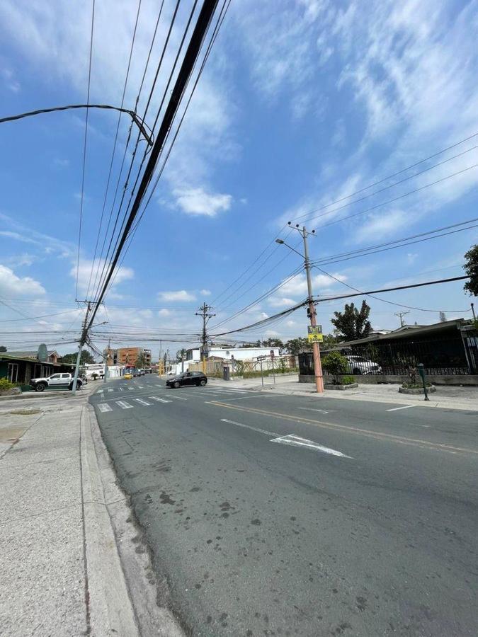 Casa Comercial Circunvalacion Sur con Doble Frente y Alta Proyección - Urdesa Central, Guayas — imagen 9