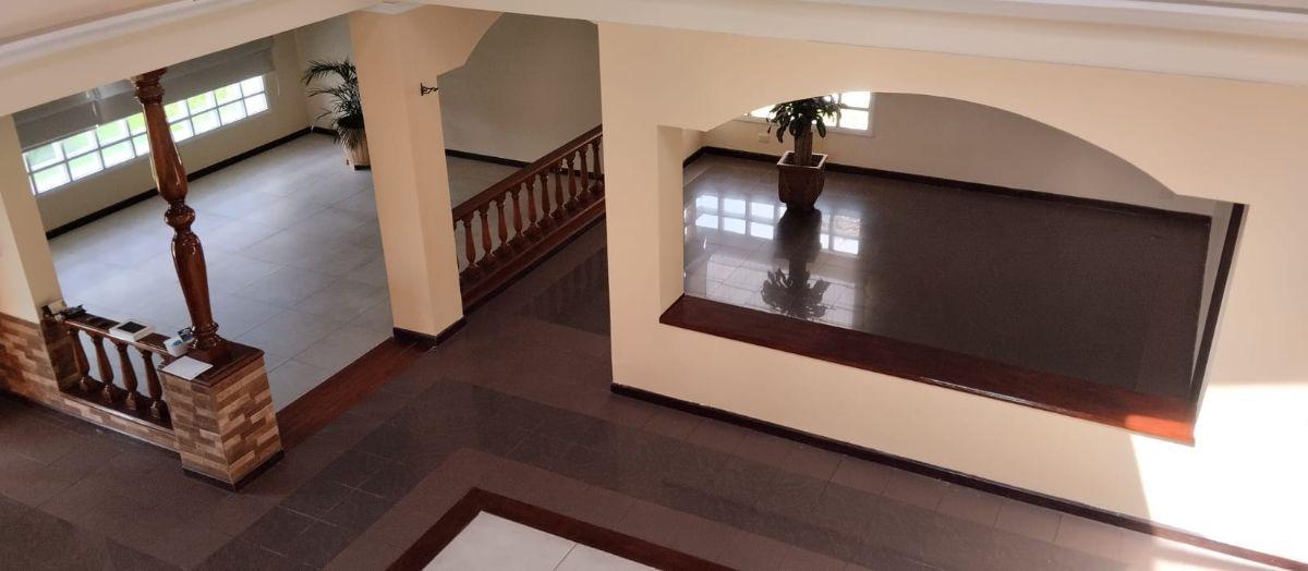 Casa 3 Dorm. de Venta Cumbaya Sector El Reservorio Dentro de Urbanizacion Seguridad 24 - 7 — imagen 6