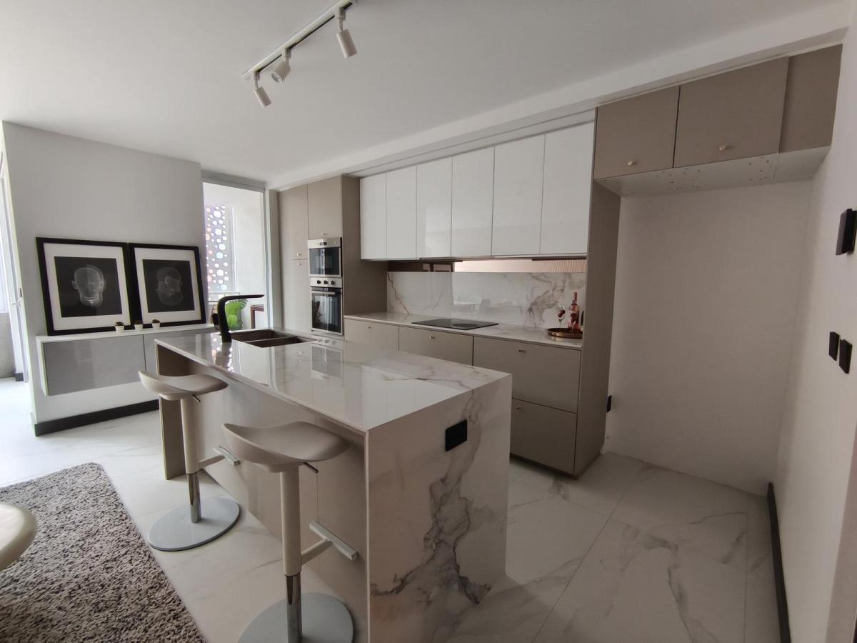 Scc. Venta Departamento con Balcón a Estrenar. 2 Dorm.. Piso 5 - Sector: González Suárez — imagen 5