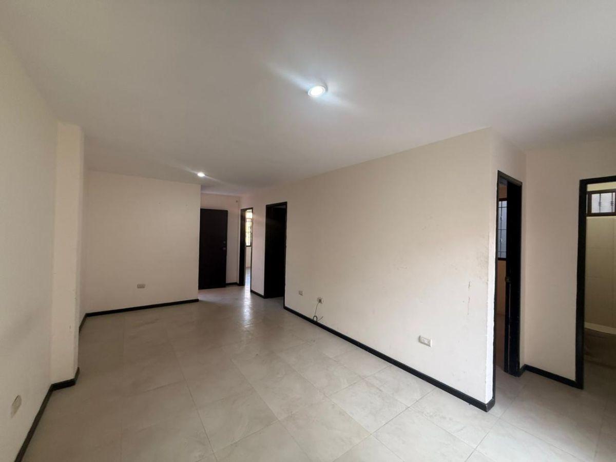 Casa en Venta Urbanizacion La Rioja Etapa Asturias Via a La Aurora, Guayas — imagen 7