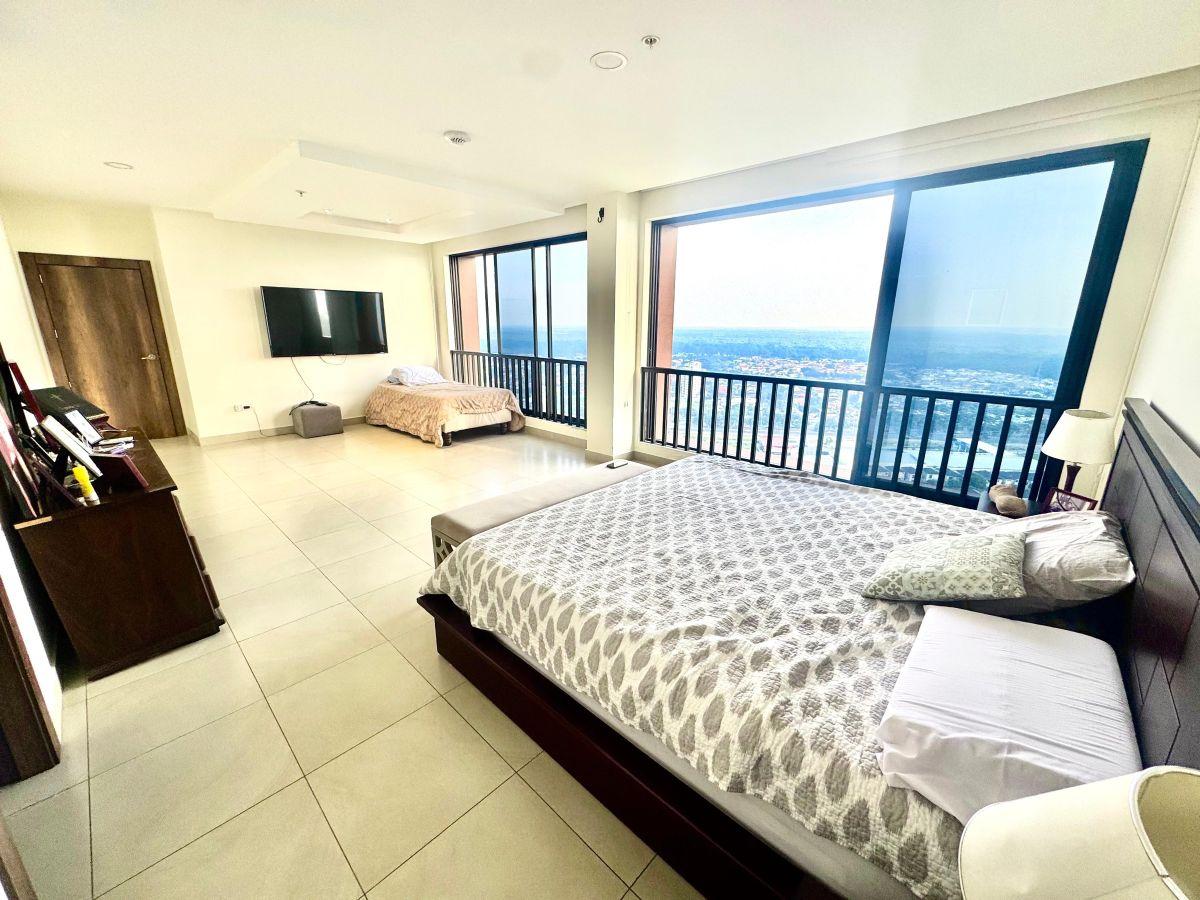 De Venta Espectacular Departamento de 3 Dorm., en Bosques de La Costa, con 224 m², Guayas — imagen 10