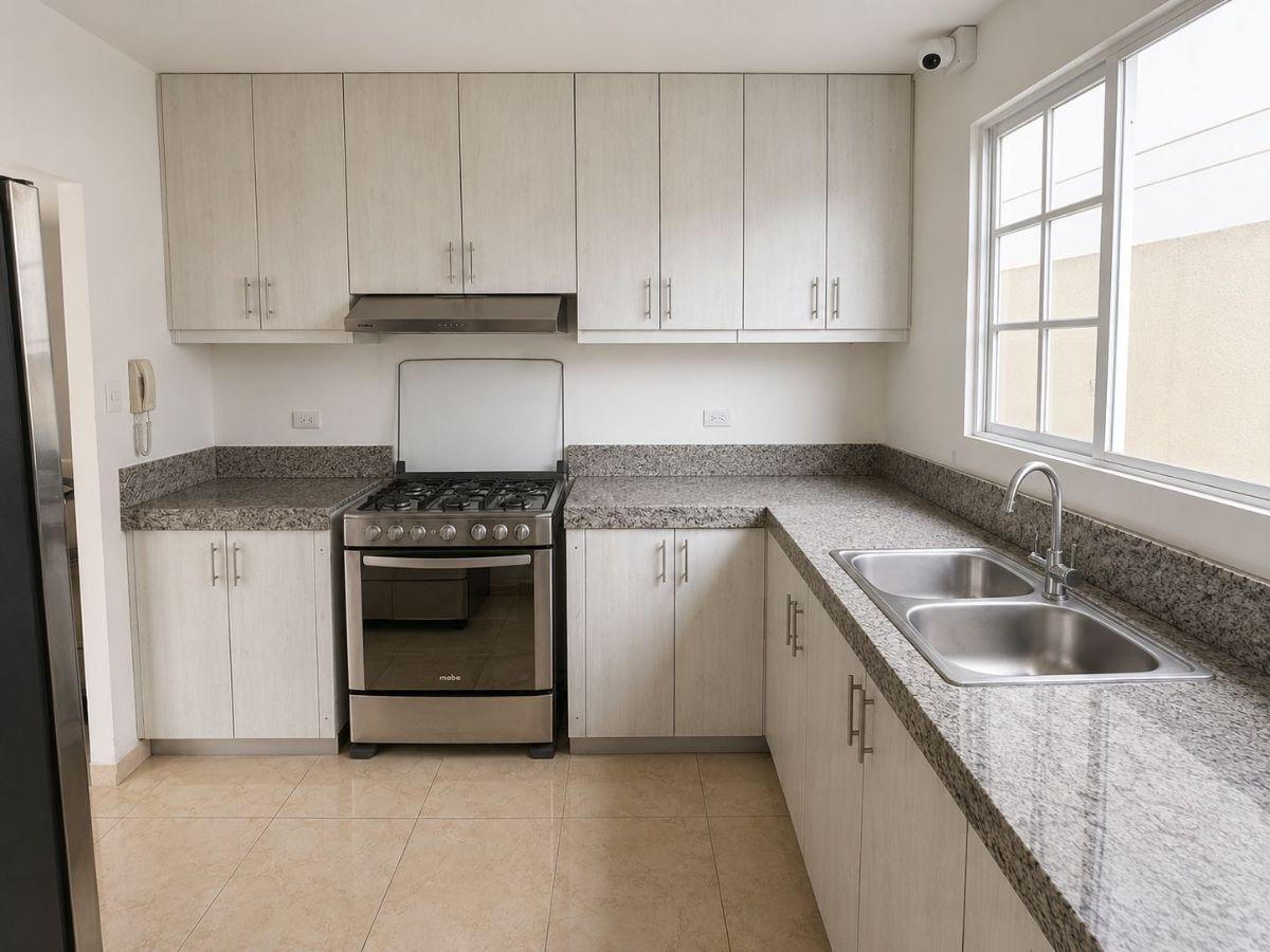 Venta de Casa Urbanización Casa Laguna Et Brisana - A. Maidana, Guayas — imagen 10