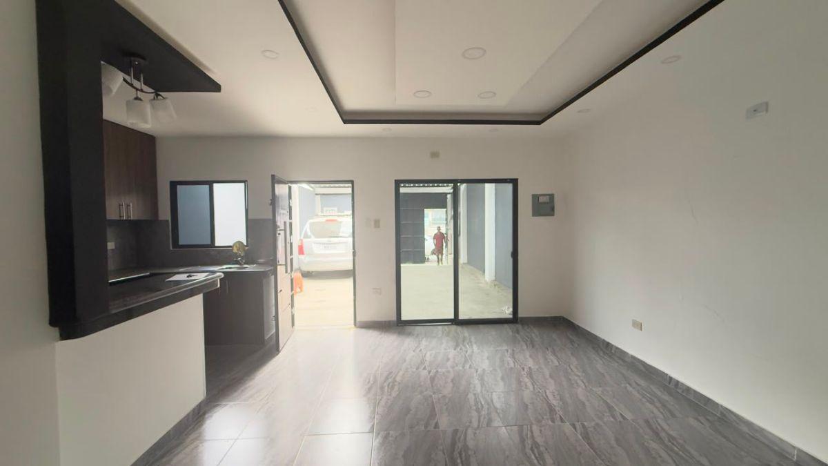 Venta, Casa de Una Planta con Uso de Suelo Comercial en Orquídeas, Guayas — imagen 8