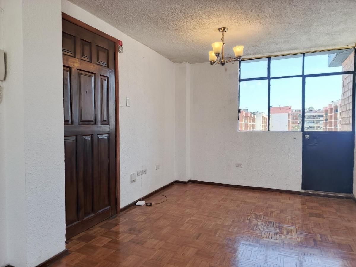 Departamento en Venta, El Inca Confortable Seguro Cerca de La Udla — imagen 10