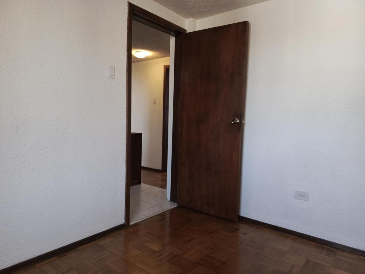 Departamento en Venta, El Inca Confortable Seguro Cerca de La Udla — imagen 4