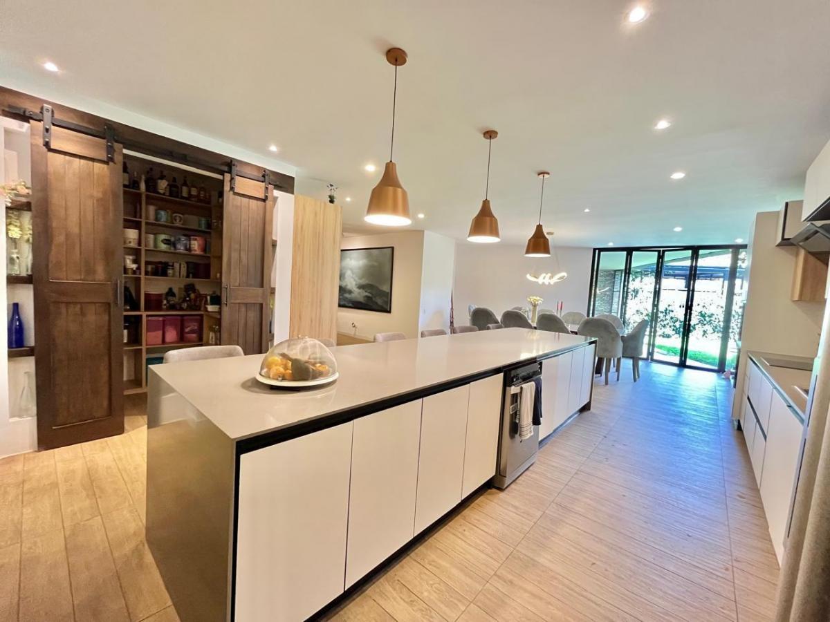 Vendo Lujoso Departamento 5 Dorm. Aquarela — imagen 3