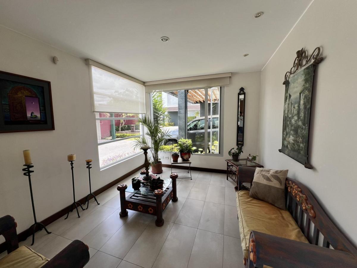 Casa de Venta Dentro de Conjunto, a Lado de La Urbanización Pillagua — imagen 10