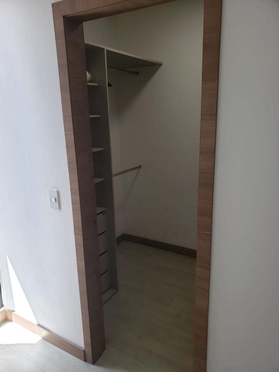 Vendo Hermoso Departamento en El Sector El Batán con Dos Amplias Balcones — imagen 4