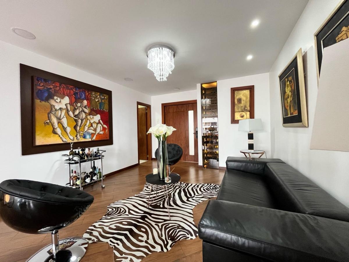 Venta de Exclusivo Departamento 3 Dorm. en La Gonzalez Suarez — imagen 6