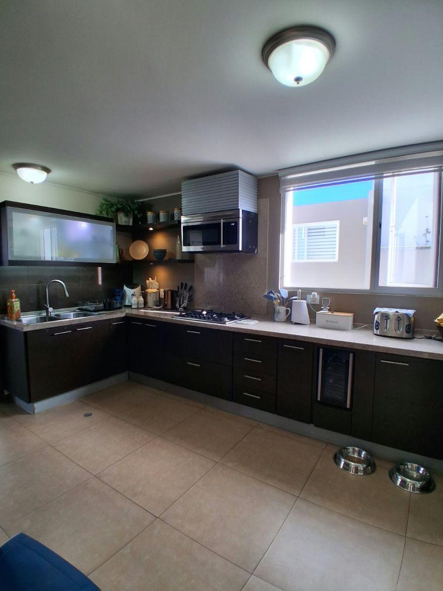 Hermosa Casa de Venta en Cumbaya — imagen 8