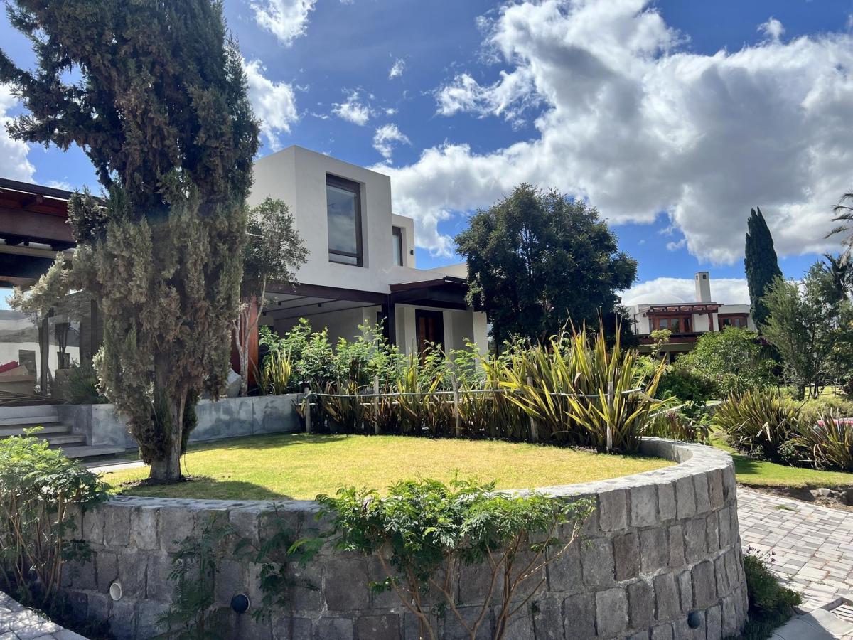 Casa de Venta Ubicada en Tumbaco, Sector Hilacril. Urbanización Cerrada — imagen 8