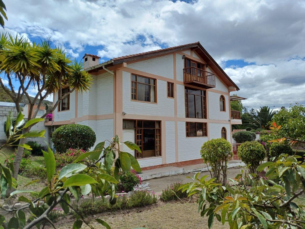 Vendo Casa de Madera con Terreno con Arboles Frutales en La Urb. Oasis, Cerca del Kartódromo. Provincia de Pichincha — imagen 7