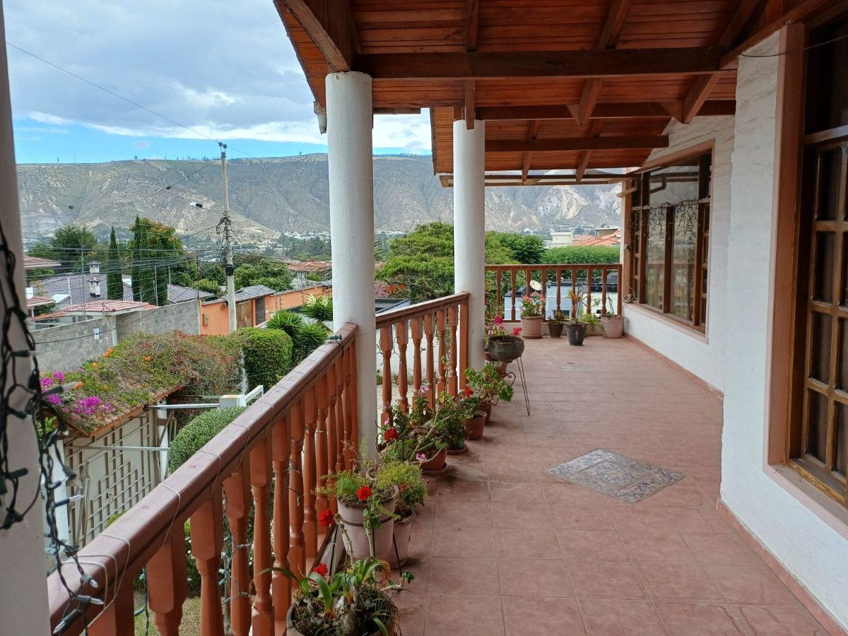 Vendo Casa de Madera con Terreno con Arboles Frutales en La Urb. Oasis, Cerca del Kartódromo. Provincia de Pichincha — imagen 6