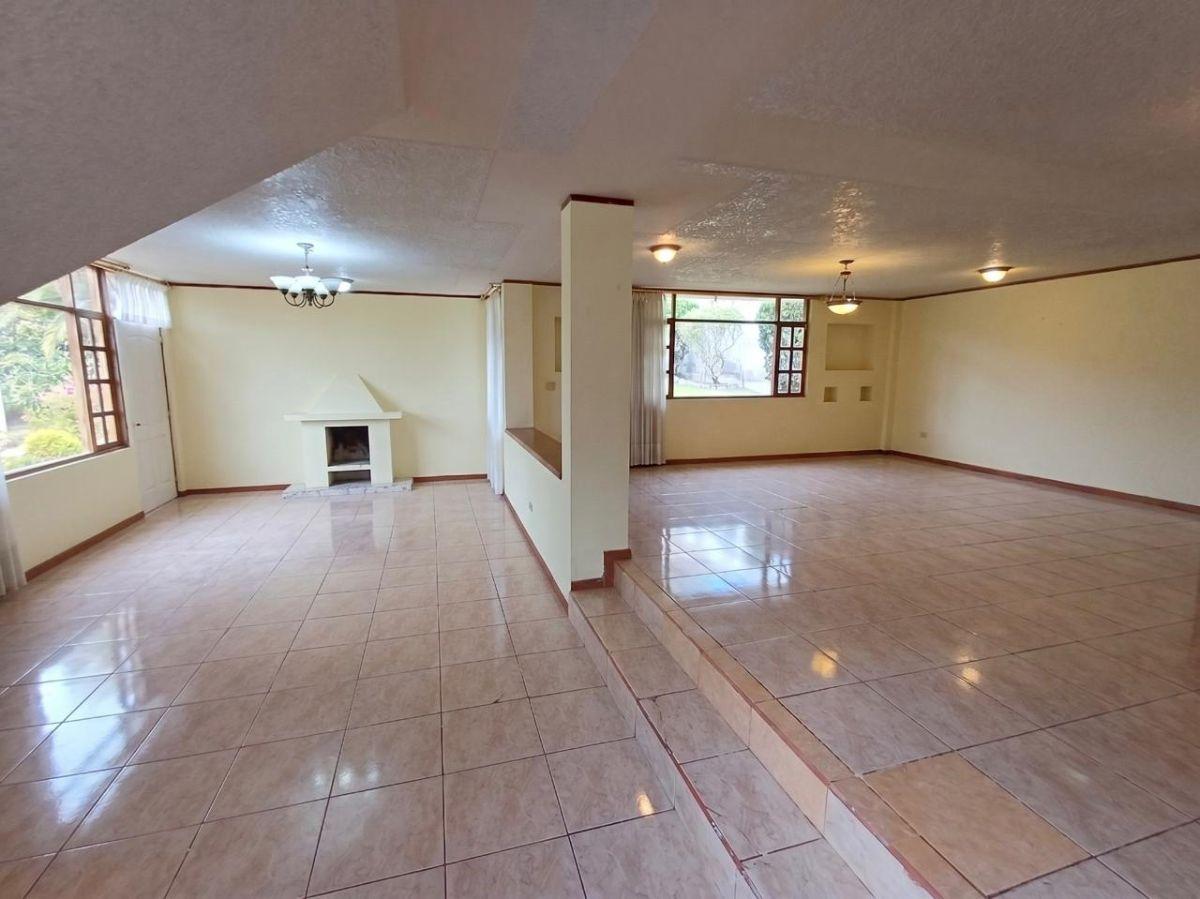 Vendo Casa de Madera con Terreno con Arboles Frutales en La Urb. Oasis, Cerca del Kartódromo. Provincia de Pichincha — imagen 4