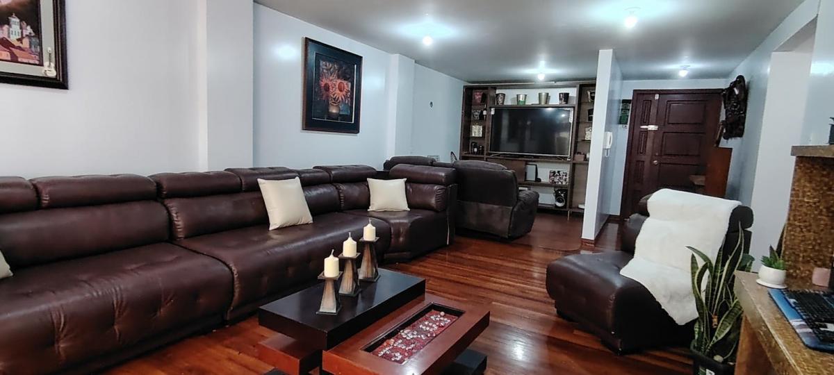 Venta de Oportunidad Amplio Departamento con Ampliacion de La Cocina Sector Mastodontes Carcelen — imagen 8