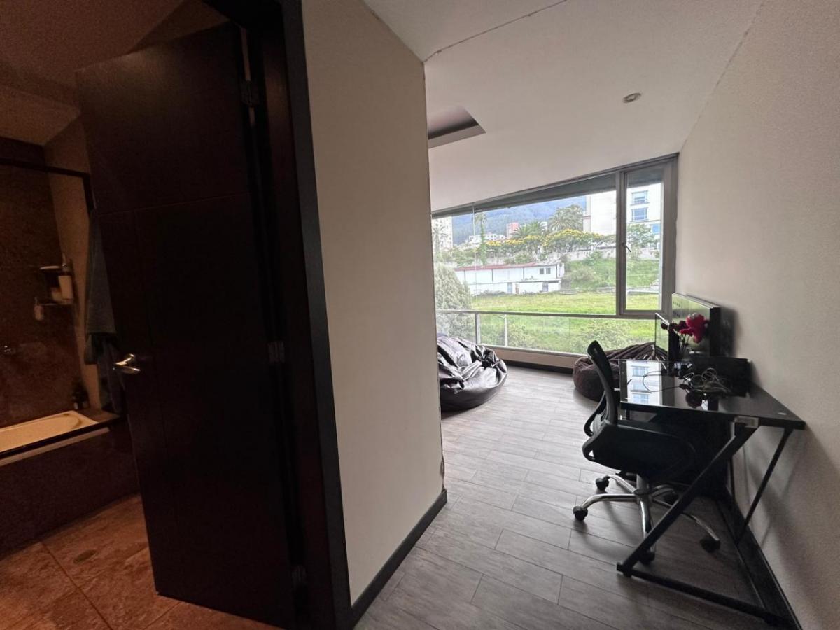 Venta Departamento de 3 Habitaciones Cada Uno con Su Baño, Sector Quito Tennis — imagen 6
