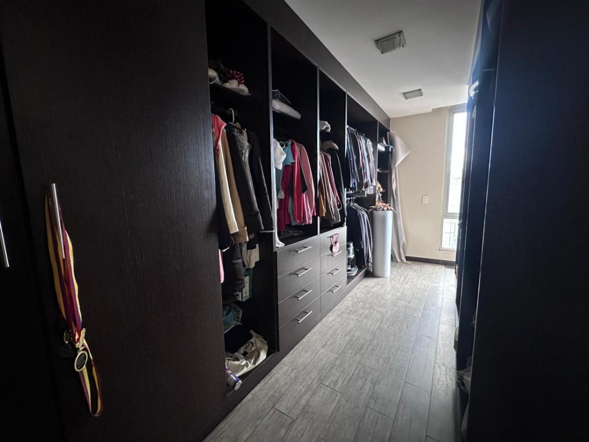 Venta Departamento de 3 Habitaciones Cada Uno con Su Baño, Sector Quito Tennis — imagen 3