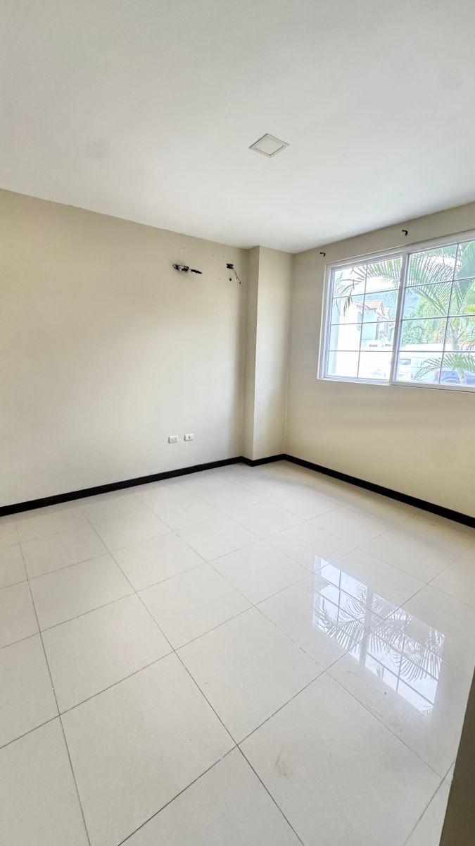 Vendo Departamento en Terranostra, de 3 Dorm. c/u con Su Baño en Planta Baja. Guayas — imagen 10