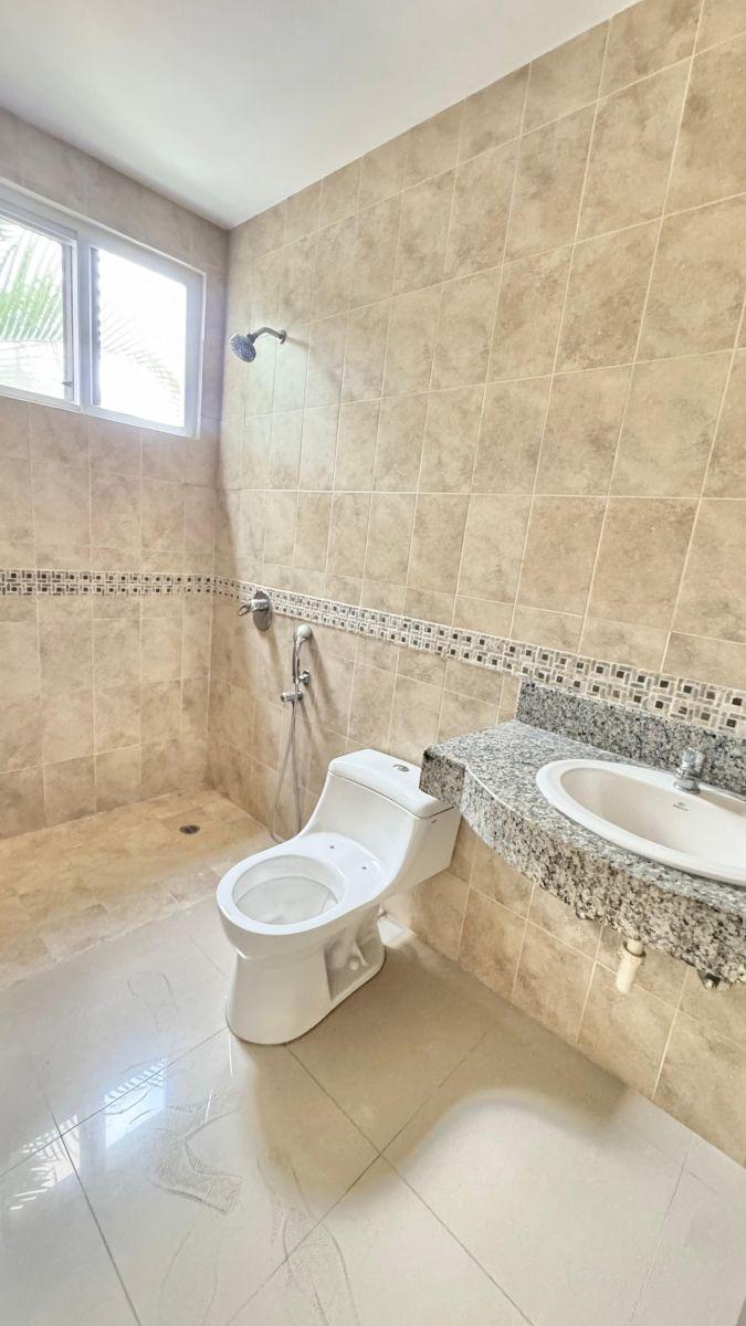 Vendo Departamento en Terranostra, de 3 Dorm. c/u con Su Baño en Planta Baja. Guayas — imagen 8