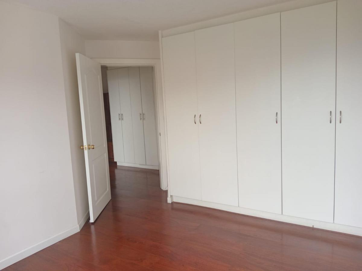 Fcm Venta Departamento 3 Dorm. Dentro Urb El Condado. Provincia de Pichincha — imagen 6
