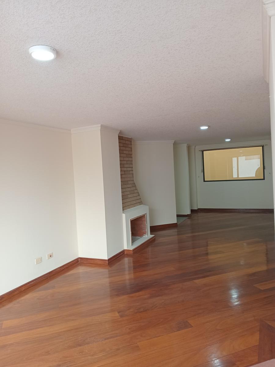 Venta Departamento Urb. Mastodontes. Norte Quito — imagen 4